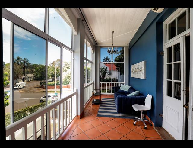 2.5 BEDROOM APARTMENT FOR SALE IN MORNINGSIDE